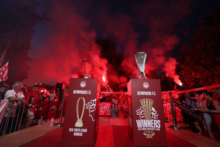 Στη Θήβα τα δύο Ευρωπαϊκά τρόπαια του Ολυμπιακού (vid)