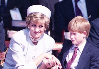 «Μια ματιά στη ζωή της Νταϊάνα»: Oι άγνωστες χειρόγραφες επιστολές της πριγκίπισσας