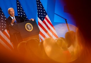 Δημοκρατικοί vs Τζο Μπάιντεν: Επιχείρηση «Πέτα τον παππού από το τρένο»