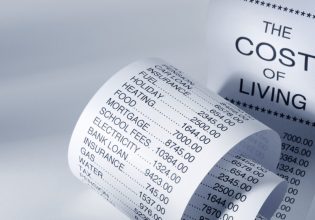 Οι πολίτες την ακρίβεια τη ζουν στο πετσί τους. Δεν τους χρειάζονται εξυπνάδες, αλλά μέτρα