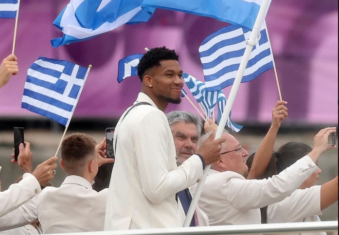 Αντετοκούνμπο: «Η μεγαλύτερη τιμή» (pic)