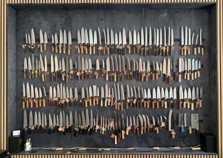 Θα ξοδεύατε 4.700 ευρώ για να αγοράσετε ένα κουζινομάχαιρο;