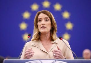 Ρομπέρτα Μέτσολα: Επανεξελέγη πρόεδρος του Ευρωκοινοβουλίου