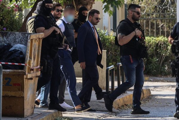 Δολοφονία στο Ψυχικό: Τον ηθικό αυτουργό αναζητούν οι Αρχές – Απολογείται την Πέμπτη ο 44χρονος