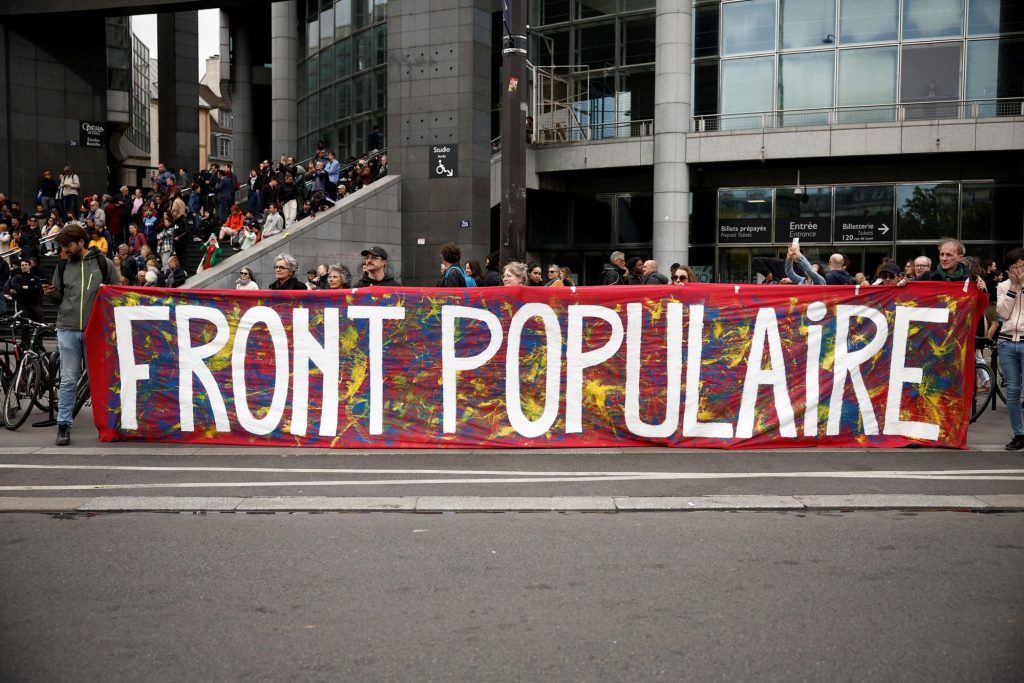 Η μετεκλογική Γαλλία, ο μακιαβελισμός του Μακρόν και το Νέο Λαϊκό Μέτωπο