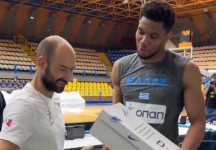 Το είπε και το έκανε ο Γιάννης – Χάρισε παπούτσια σε όλη την Εθνική (vid)