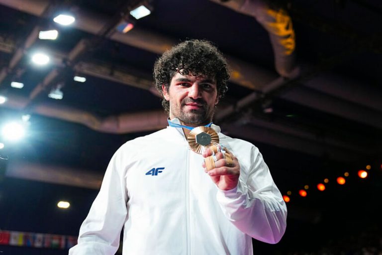 Θοδωρής Τσελίδης: Συγχαρητήρια του πολιτικού κόσμου για το χάλκινο μετάλλιο