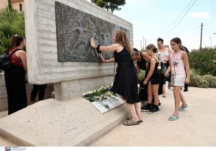 Φωτιά στο Μάτι: Τρισάγιο στο Μνημείο των Θυμάτων στο Νέο Βουτζά