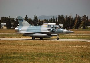 Τανάγρα: Πώς και γιατί η πιλότος του Mirage 2000-5 εγκατάλειψε το μαχητικό όταν προσγειώθηκε