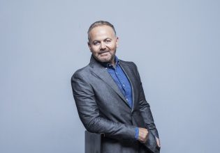 Το MEGA ανανεώνει τη συνεργασία του με τον Μιχάλη Κεφαλογιάννη