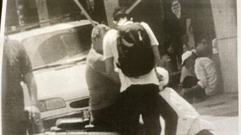 Κύκλωμα εκβιαστών: Αναμένονται κι άλλες συλλήψεις – Απολογείται σήμερα η αρχηγός «Νάνσυ»