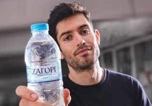 Ο Μίλτος Τεντόγλου δεν βλέπει το τώρα, βλέπει το αύριο. Και το πάει τέρμα.