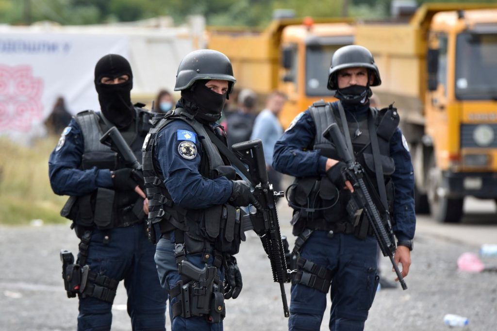 Σερβία: Συνελήφθη άνδρας έξω από αστυνομικό τμήμα