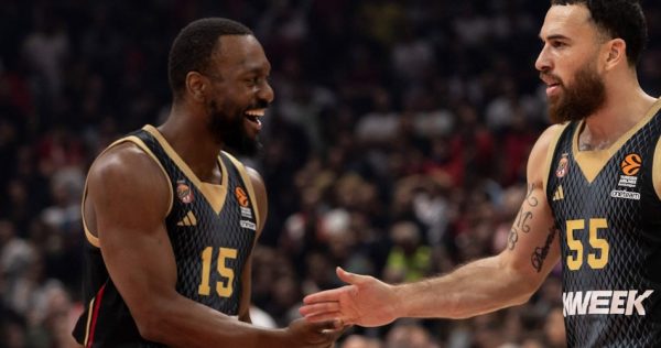 Σταμάτησε το μπάσκετ ο Κέμπα Γουόκερ