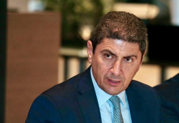 Αυγενάκης: Για εξηγήσεις τον καλεί η κυβέρνηση – Ζήτησε συγγνώμη, διαγραφή θέλει η αντιπολίτευση