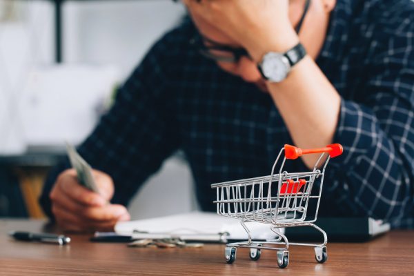 Τα ολιγοπώλια πίσω από την ακρίβεια βλέπουν 9 στις 10 ΜμΕ