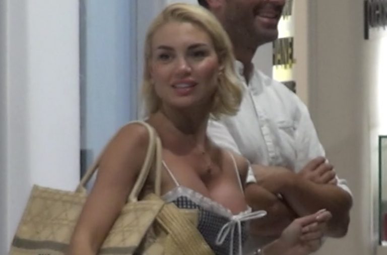 Αλεξάνδρα Παναγιώταρου: Μαγνήτισε τα ανδρικά βλέμματα στη Μύκονο