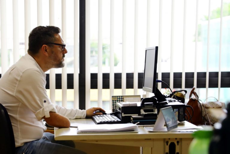 Εκτός αγοράς εργασίας εκατομμύρια εργαζόμενοι με αναπηρίες λόγω κακών εργοδοτών