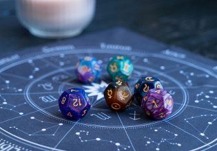 Αυτά τα 3 ζώδια θα έχουν πισωγυρίσματα σε σχέσεις εξαιτίας του ανάδρομου Ερμή