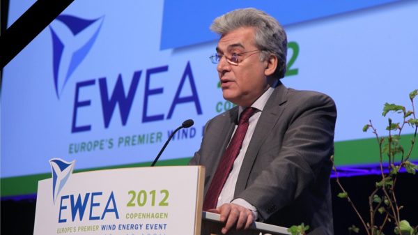 Αρθούρος Ζερβός: Πέθανε ο καθηγητής του ΕΜΠ και πρωτεργάτης των ΑΠΕ