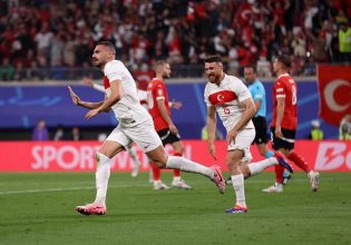 Φάση… καρμπόν και ξανά γκολ με τον Ντεμιράλ για την Τουρκία – Μείωσε σε 2-1 ο Γκρέγκοριτς (vids)