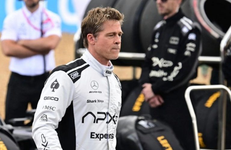 Μπραντ Πιτ: Με στολή πιλότου στο Bρετανικό Γκραν Πρι