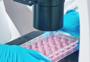 Εκτροχιάζονται οι δαπάνες για φάρμακα