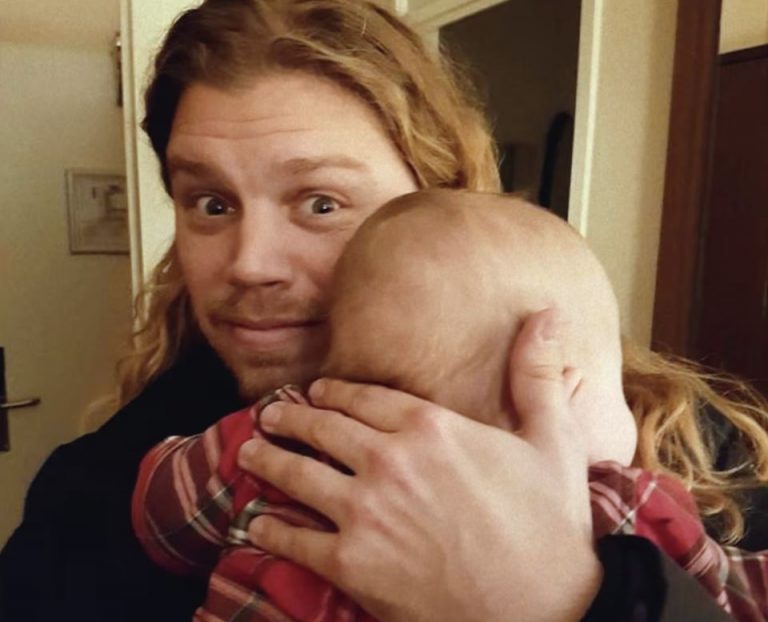 Ο άνθρωπος με τα 1000 παιδιά – Πώς ένας δωρητής σπέρματος εξαπάτησε γονείς σε όλο τον κόσμο