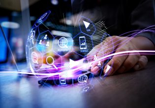 Deepfake: Πώς με ένα βίντεο μπορούν να σας «αδειάσουν» τον λογαριασμό