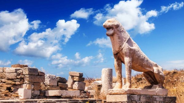 SOS από επιστήμονες: Ένα κομμάτι της Δήλου θα βυθιστεί