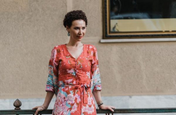 Συγκλονίζει η Δώρα Χρυσικού – «Ο φόβος έχει γίνει κομμάτι από τη σάρκα μου»