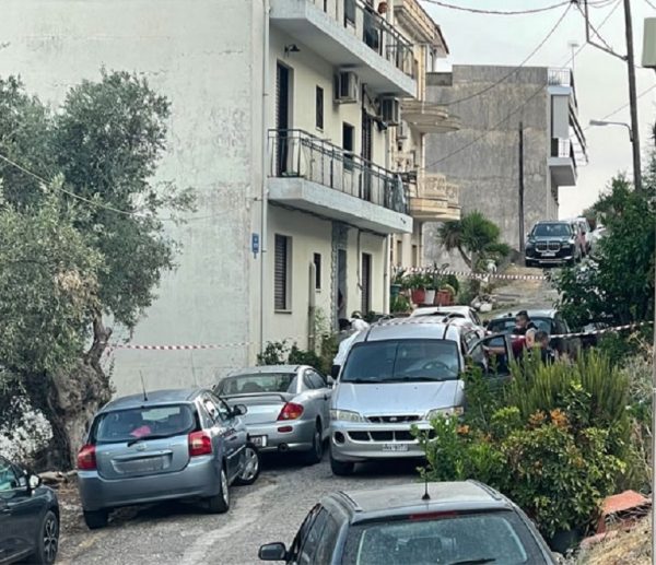 Γυναικοκτονία στην Αμφιλοχία: Πυροβόλησε τουλάχιστον 2 φορές το θύμα – Είχε συλληφθεί για ενδοοικογενειακή βία