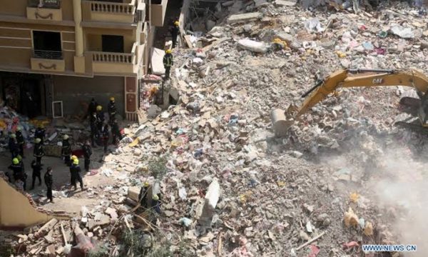 Αίγυπτος: Τουλάχιστον 14 νεκροί από την κατάρρευση πολυκατοικίας