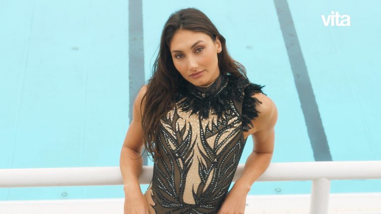 Η Ευαγγελία Πλατανιώτη στο εξώφυλλο του Vita