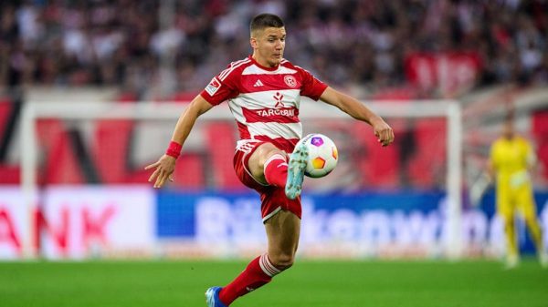 «Υπογράφει στην Κλαμπ Μπριζ ο Τζόλης» (pic)