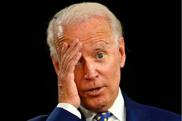 Δημογραφικό: Δεν κινδυνεύουμε από τις ρυτίδες του Μπάιντεν, αλλά από τα γηρατειά της Δύσης