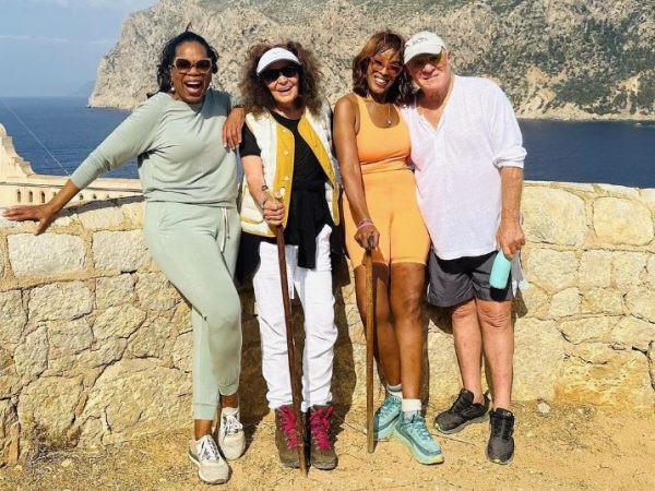 Πότε άρχισαν οι δισεκατομμυριούχοι να φορούν ρούχα σχεδιαστών;