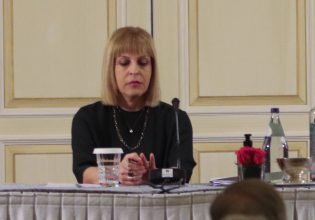 «Γαλάζια μουρμούρα» για την υποψηφιότητα Φουντεδάκη και οπισθοχώρηση από την κυβέρνηση