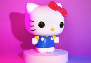 Αποκάλυψη – Η Hello Kitty δεν είναι γάτα, είναι μια λευκή κοπέλα της μεσαίας τάξης του Λονδίνου