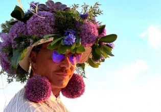 Λάκης Γαβαλάς και Jared Leto: Με εκκεντρικό στιλ συναντήθηκαν στα σοκάκια της Μυκόνου