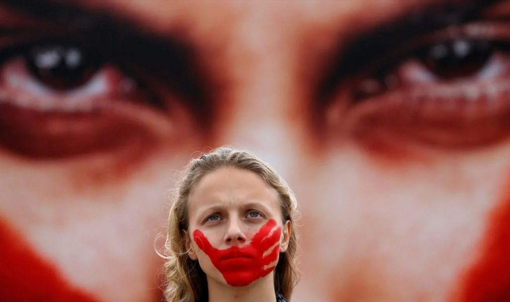 Και οι νεκρές ουρλιάζουν πόσες ακόμη;