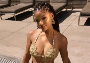 Χάλι Μπέιλι: Η «μικρή γοργόνα» κάνει βουτιές και φωτογραφίζεται με χρυσό μπικίνι