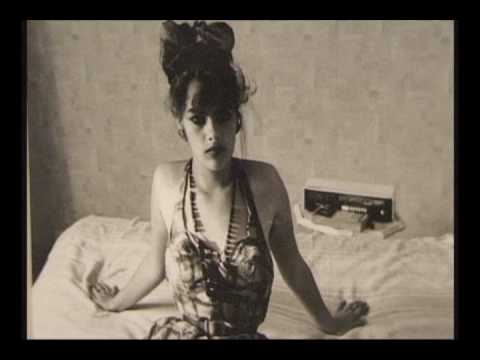 «Παντρεύτηκε και μετά γύρισε σπίτι και πέρασε τη νύχτα μαζί μου»: Το φλογερό ρομάντζο του Billy και της Dolli