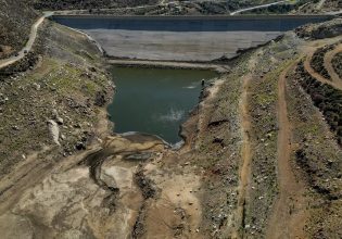 Το «φάντασμα» της λειψυδρίας απειλεί τα νησιά ενόψει της νέας τουριστικής σεζόν