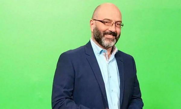 Εκλογές ΠΑΣΟΚ: Στηρίζει την υποψηφιότητα Γερουλάνου ο ευρωβουλευτής Σάκης Αρναούτογλου