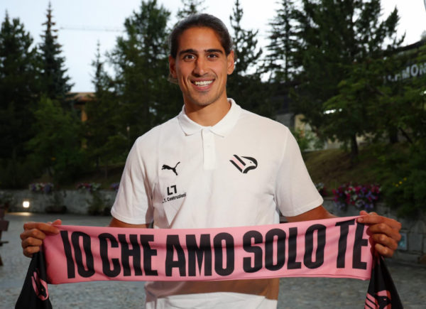 Ο Νικολάου υπέγραψε στην Παλέρμο