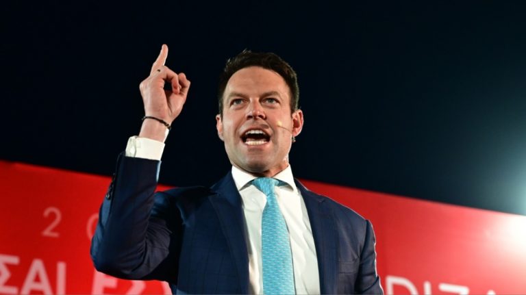 Κασσελάκης: Το Πρώτο Θέμα πετάει την μπάλα στην εξέδρα, ποια υπηρεσία του Καραμήτσου αγόρασε ο Λαβράνος της Krikel;