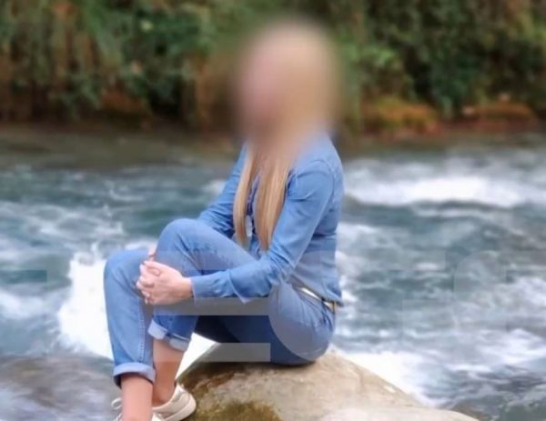 Κύκλωμα εκβιαστών: «Παρερμηνεύτηκαν οι συνομιλίες μου», λέει η «Νάνσυ» μέσα από τη φυλακή