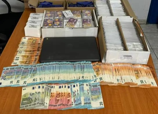 Συνελήφθη 54χρονος που διακινούσε πακέτα σύνδεσης κινητής τηλεφωνίας σε εγκληματίες