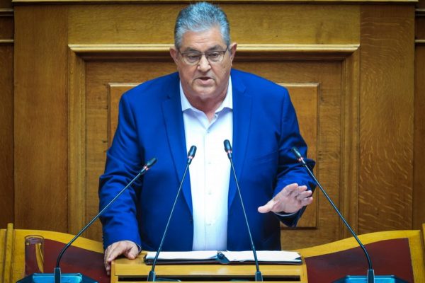 Άμεση σύγκληση της Επιτροπής Θεσμών και Διαφάνειας για τις υποκλοπές ζητά ο Κουτσούμπας